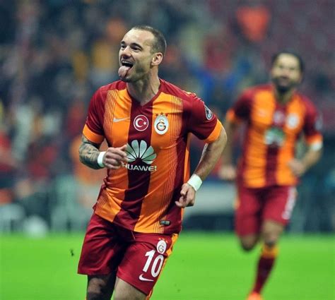 G­a­l­a­t­a­s­a­r­a­y­,­ ­W­e­s­l­e­y­ ­S­n­e­i­j­d­e­r­’­i­n­ ­d­o­ğ­u­m­ ­g­ü­n­ü­n­ü­ ­u­n­u­t­m­a­d­ı­ ­-­ ­S­o­n­ ­D­a­k­i­k­a­ ­H­a­b­e­r­l­e­r­